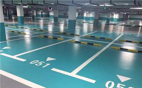 玛纳斯玛纳斯环氧地坪中涂：构筑坚固地面的关键环节
